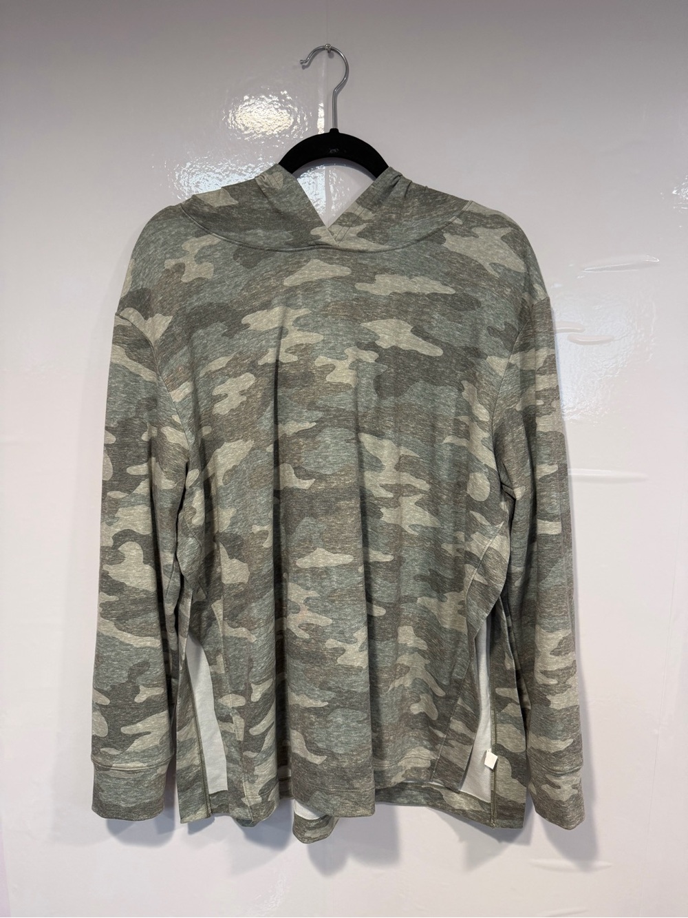 a:glow Maternity Nursing Top - Heather Gray Green Camo